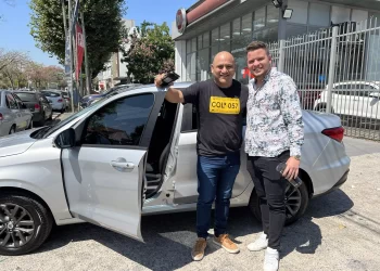 entrega auto cero kilometros de josé lira en fiat cronos
