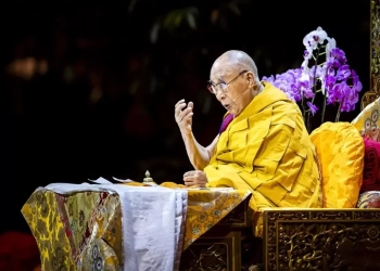 En su mensaje explicó que en los últimos años había recibido numerosos llamados de la diáspora tibetana, budistas de la región del Himalaya, Mongolia y partes de Rusia y China "pidiendo que continúe la institución del dalái lama"