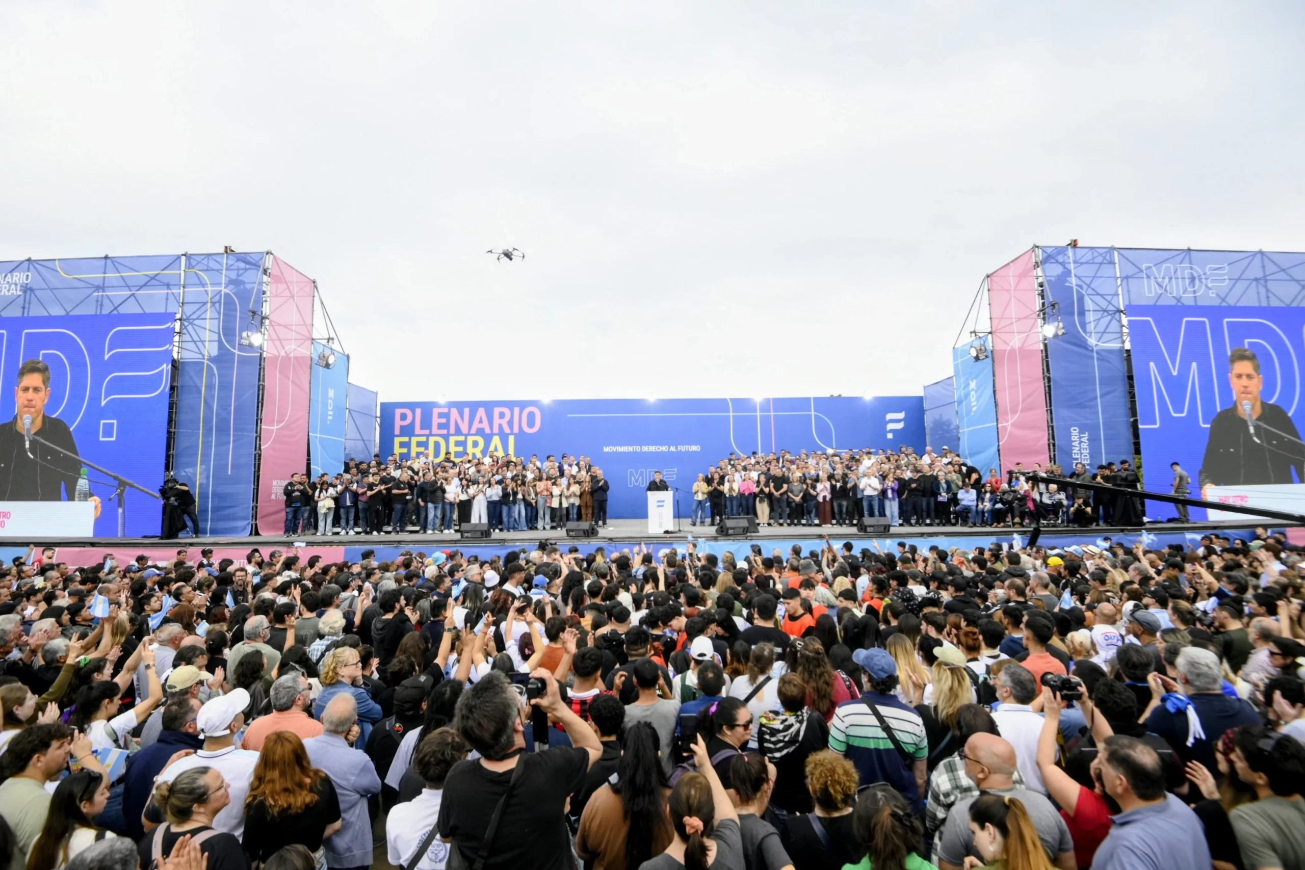 Lanza su candidatura presidencial 2027